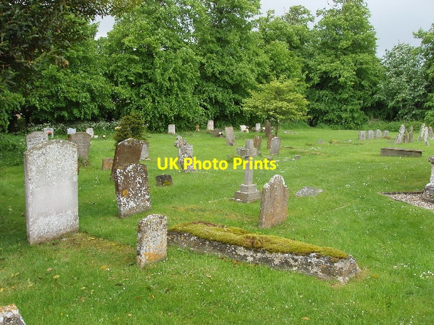 Photo 6"x4" Churchyard at South Leigh Church End\/SP3908 c2009