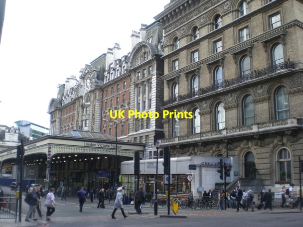 Photo 6"x4" London Victoria Railway Station SW1 Westminster c2009