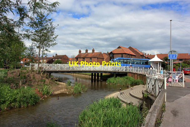 Photo 6"x4" River Bain Horncastle\/TF2669 c2009