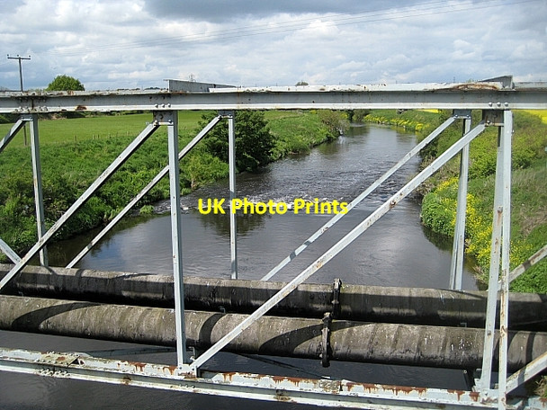 Photo 6"x4" Weir on the Calder Stanley Ferry c2009