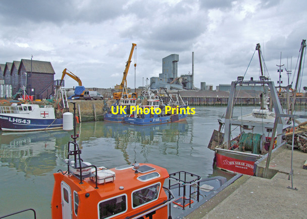 Photo 6"x4" Whitstable Harbour Whitstable c2009