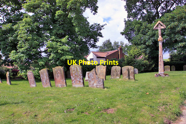 Photo 6"x4" The Churchyard, St Philips, Brinkhill Brinkhill c2009