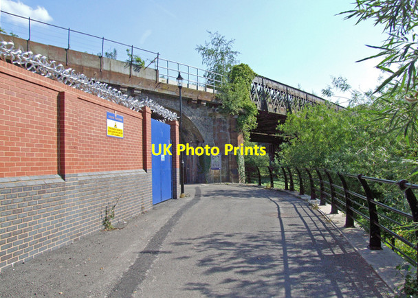 Photo 6"x4" Riverside promenade Chester c2009 P1