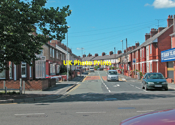 Photo 6"x4" Princes Road Ellesmere Port c2005