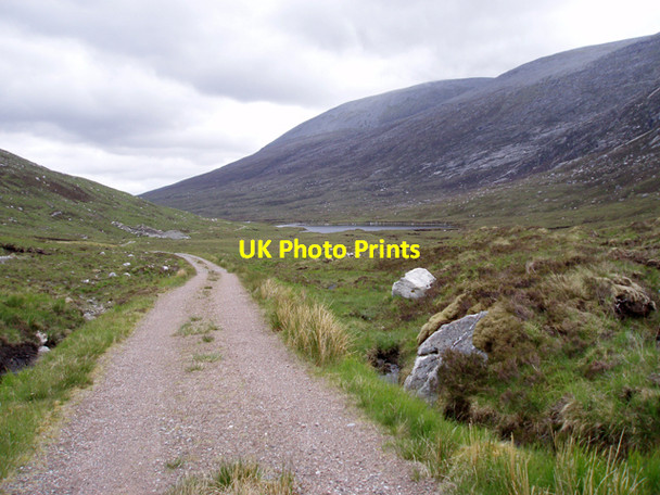 Photo 6"x4" Track approaching Loch an Tuim Bhuidhe Loch an Tuim Bhuidhe c2009