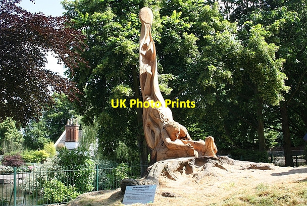Photo 6"x4" Completed Sculpture, Priory Park Great Malvern c2009