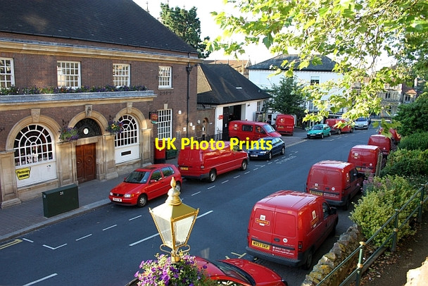 Photo 6"x4" An Order of Postal Vans Great Malvern c2009