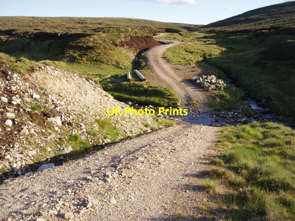 Photo 6"x4" Ford on hill track Carn Choire Odhair\/NH7114 c2009