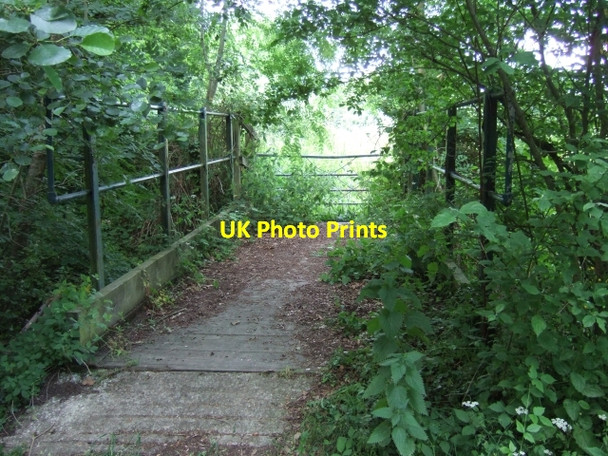 Photo 6"x4" Footbridge beside the Templer Way, Leygreen Preston\/SX8574 c2009