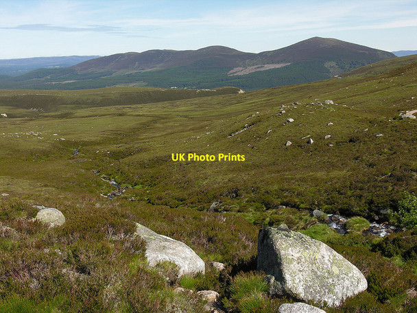 Photo 6"x4" The Allt Coire an t-Sneachda Allt Coire an t-Sneachda\/NH9805 c2009