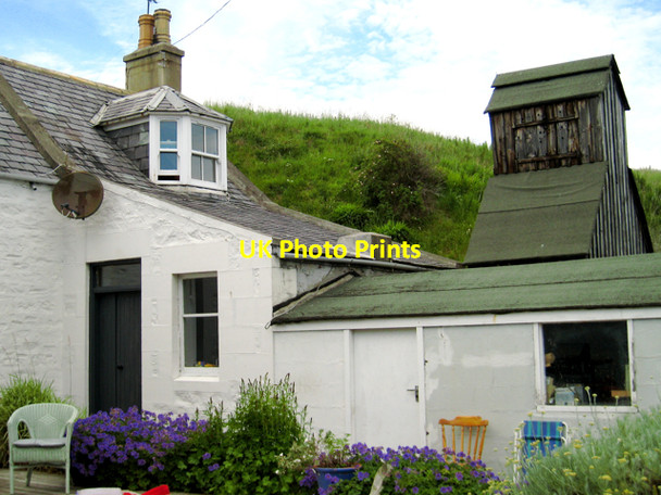 Photo 6"x4" Sandend: fisherman's cottage and smoke house Sandend c2009