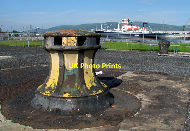 Photo 6"x4" Capstan, Thompson Graving Dock Belfast c2009