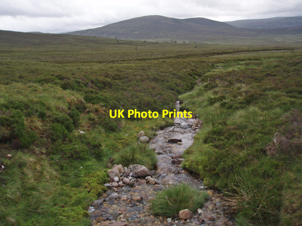 Photo 6"x4" A tributary of Allt Ghiuthais Geal-charn Beag\/NH8414 c2009