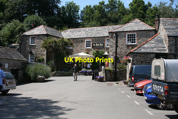 Photo 6"x4" St Kew: St Kew Inn from the car park St Kew c2009