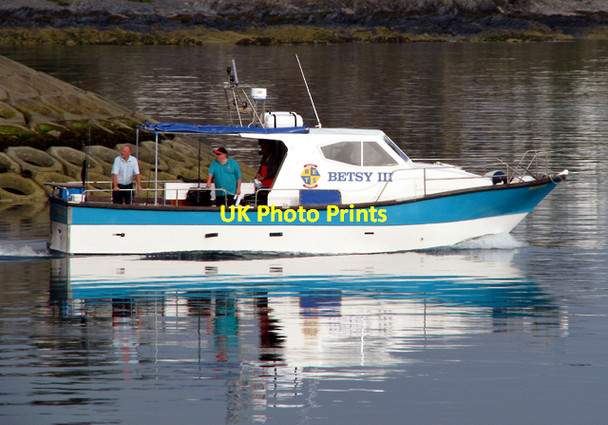 Photo 6"x4" The 'Betsy III' leaving Bangor Bangor\/J5081 c2009