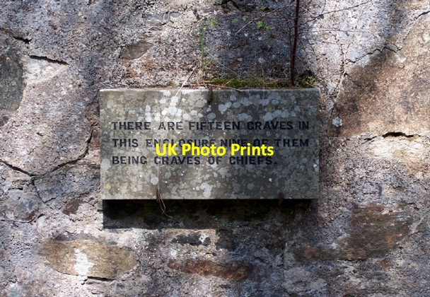 Photo 6"x4" Clan MacNab stone sign Killin\/NN5732 c2006