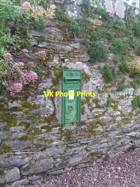 Photo 6"x4" Victorian postbox at East Ferry Saleen c2009