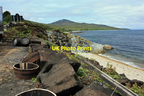Photo 6"x4" Bunnahabhainn Bay Bunnahabhain c2009