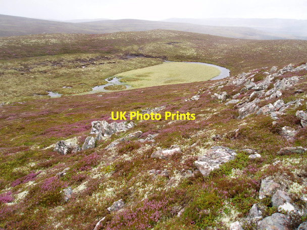 Photo 6"x4" Lochan, Carn Dearg Mor Milton\/NH8913 c2009