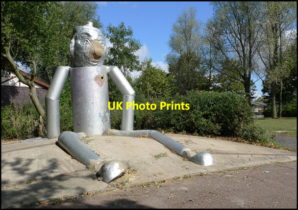 Photo 6"x4" The Tin Man at Beanhill, Milton Keynes. Milton Keynes c2009