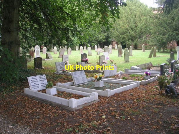 Photo 6"x4" St Peter's Graveyard New Bolingbroke c2009