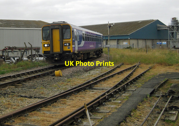 Photo 6"x4" The Railway at New Holland New Holland\/TA0823 c2009