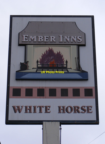 Photo 6"x4" White Horse Public House Sign, Great Baddow Chelmsford c2009