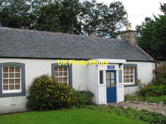 Photo 6"x4" Garden Cottage, Cullen House Gardens Cullen\/NJ5167 c2009