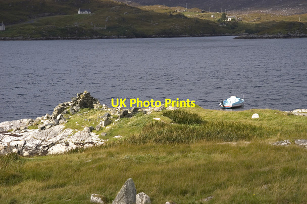 Photo 6"x4" Ruined house on shore of Loch Stocinis \u00c0ird Mh\u00ecghe c2009