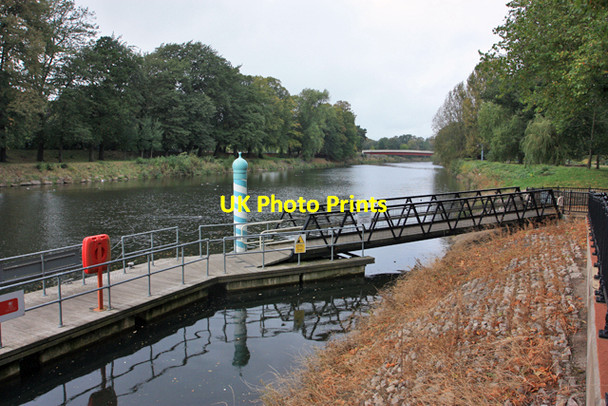 Photo 6"x4" River Taff - Landing stage for the Aqua Bus Cardiff\/Caerdydd c2009