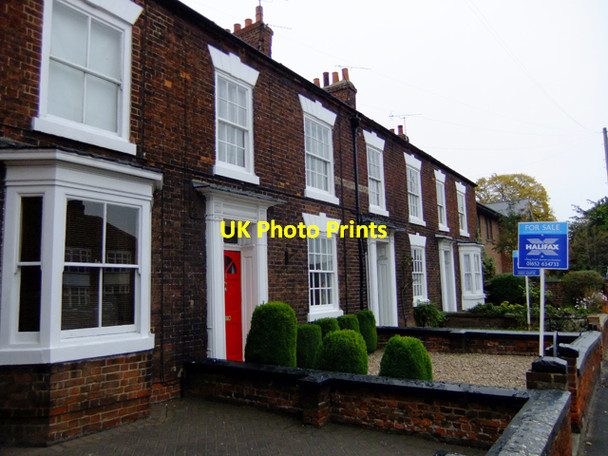 Photo 6"x4" Terraced Houses, Holydyke, Barton Upon Humber Barton-Upon-Humber c2009