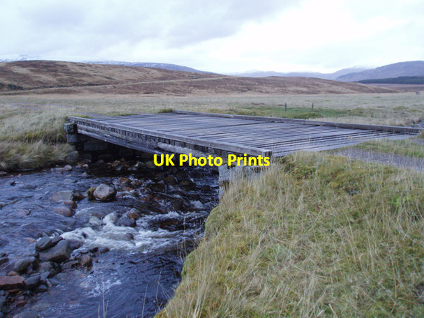 Photo 6"x4" Bridge over Allt Mhainisteir Ardverikie c2009