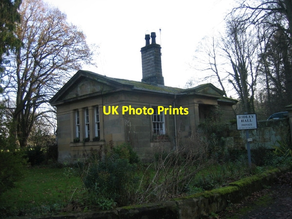 Photo 6"x4" Lodge at the entrance to Ridley Hall Bardon Mill c2009