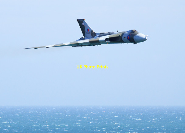 Photo 6"x4" Bournemouth Air Festival 2009 - the mighty Vulcan Bournemouth c2009