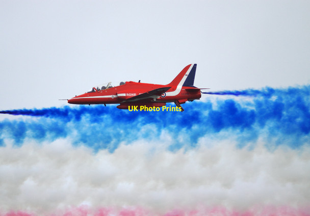 Photo 6"x4" Bournemouth Air Festival 2009 - Red Arrow Bournemouth c2009