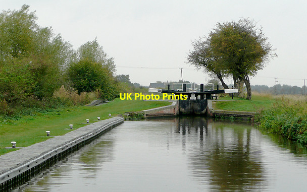 Photo 6"x4" Branston Lock, Trent and Mersey Canal, Staffordshire Burton upon Trent c2009