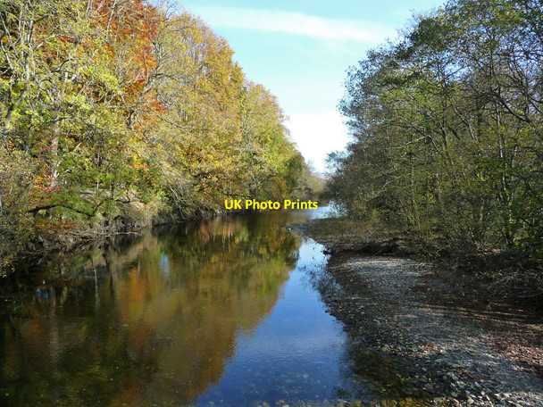 Photo 6"x4" Luss Water from the footbridge to Luss Glebe Luss c2009