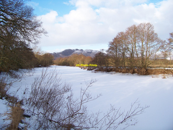 Photo 6"x4" The Frozen Endrick Water Badshalloch c2010