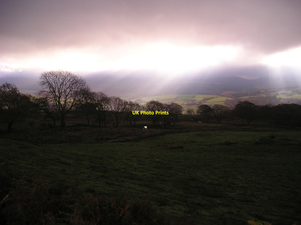 Photo 6"x4" Snowdonia: dramatic light (2) Llanfachreth c2009