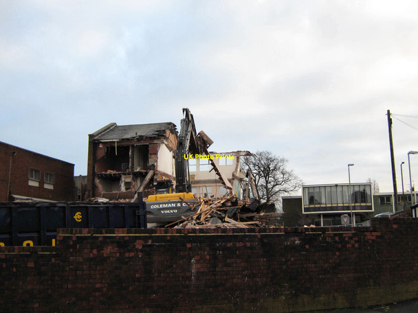 Photo 6"x4" The easy way to remove a floor (1) Biddulph c2010