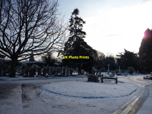 Photo 6"x4" Waterfall Road Cemetery, London N14 Friern Barnet c2009