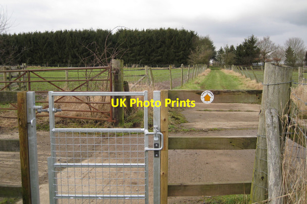 Photo 6"x4" Footpath across Furzen Hill Farm Stareton c2010