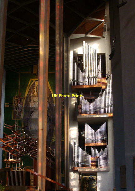 Photo 6"x4" Sunlight illuminates Coventry Cathedral Coventry c2010