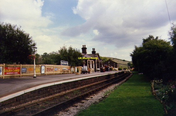Photo 6"x4" Oakworth station Dockroyd c1985