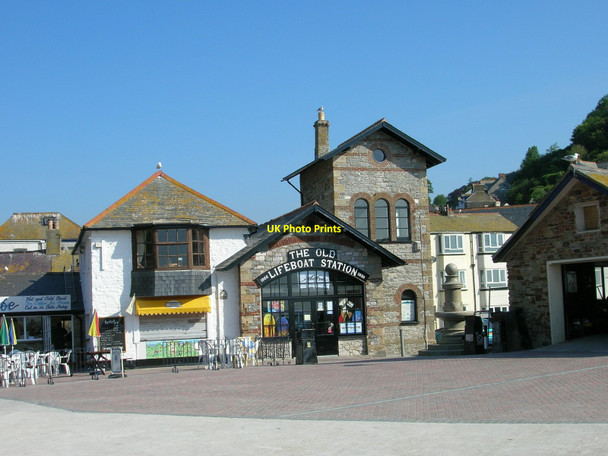 Photo 6"x4" The Old Life Boat Station, Looe Looe c2006