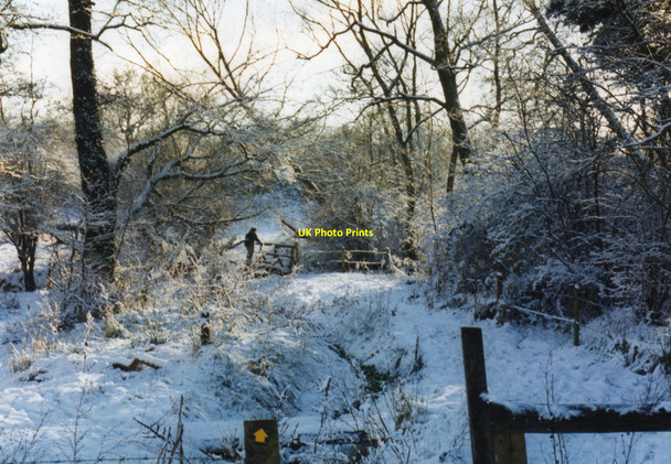 Photo 6"x4" Snowy footpath to Mickleover Mickleover c2000