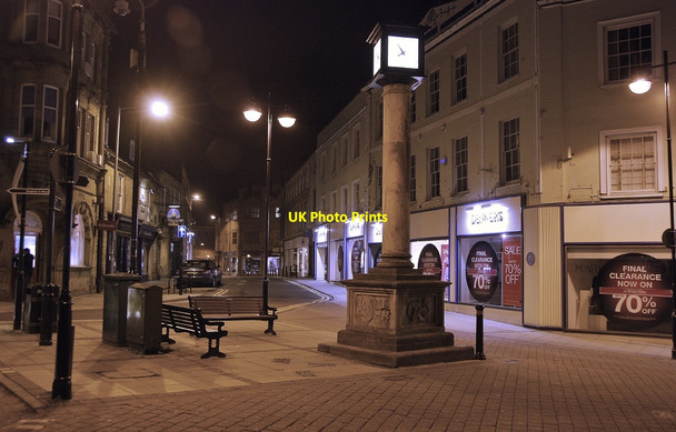 Photo 6"x4" Yeovil: by night Yeovil c2010