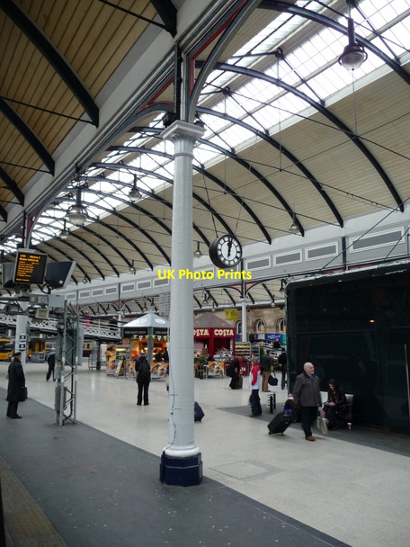 Photo 6"x4" Platform 2, Newcastle Station Newcastle upon Tyne c2010