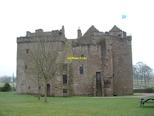 Photo 6"x4" Huntingtower Castle Huntingtower Haugh c2005