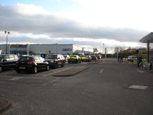 Photo 6"x4" Car park at Alloa retail park Alloa c2010